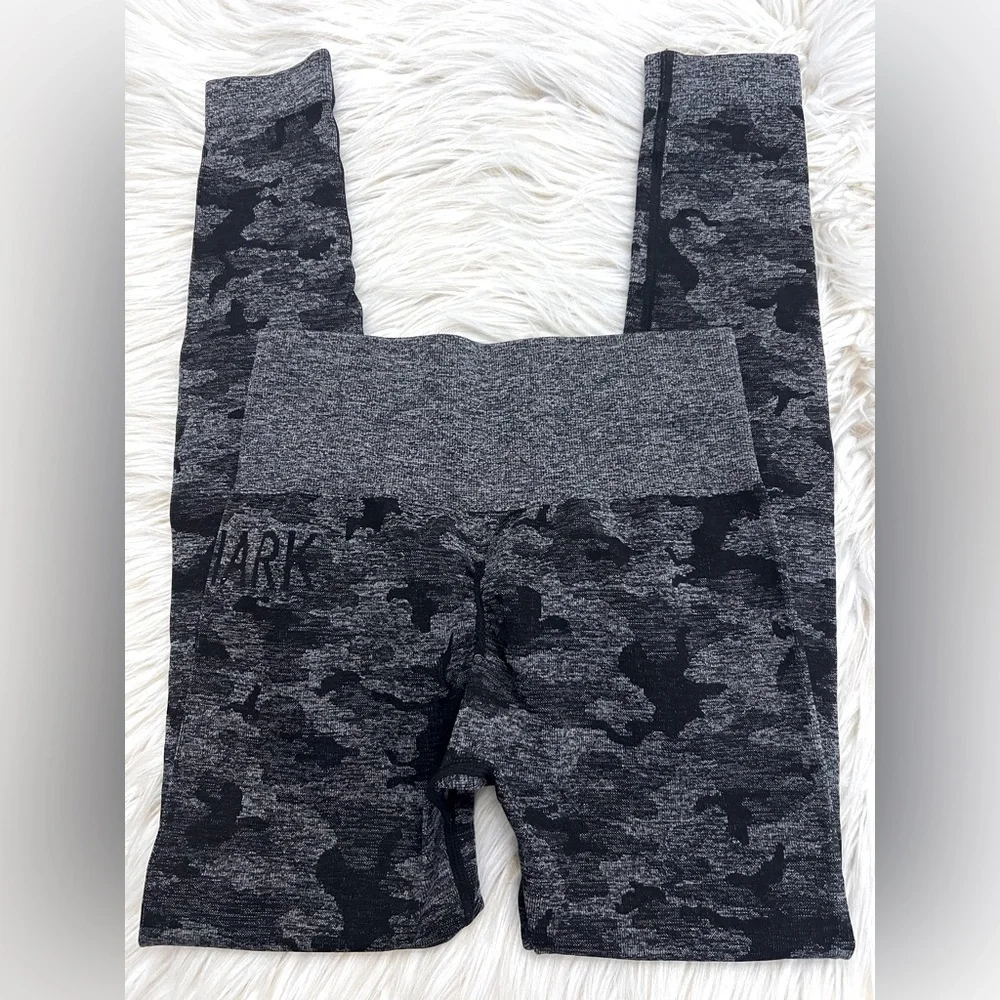 Gymshark Adapt Camo Seamless Leggings – XS